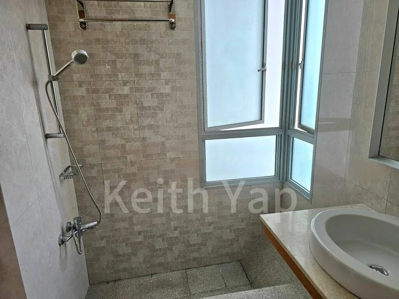 Master Room (Condo) for Rent in The Lakeshore - Image 2