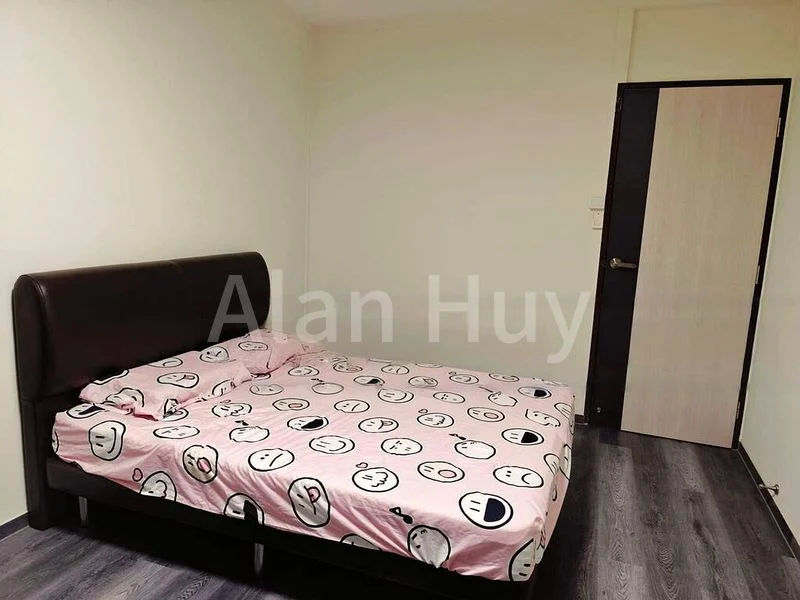 Room (HDB) for Rent in 130 Yishun Street 11 - Image 1