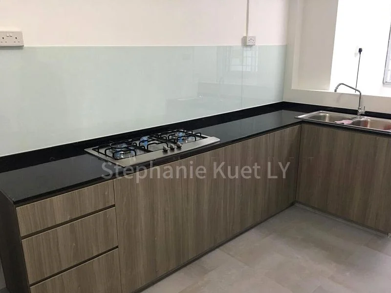 3 Room (3A) HDB for Rent in  221 Tampines Street 24 - Image 1