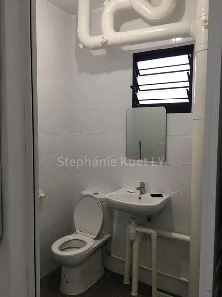 3 Room (3A) HDB for Rent in  221 Tampines Street 24 - Image 5