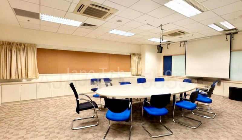 Light Industrial (B1) for Rent: Car Showroom @ Toa Payoh - Various Spaces Available - Image 5