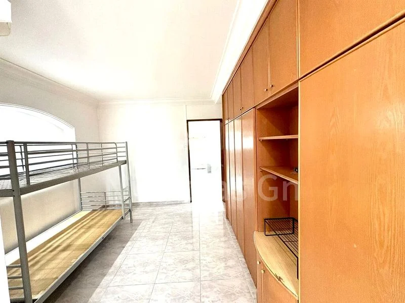 5 Room (5A) HDB for Rent in  757 Pasir Ris Street 71 - Image 4