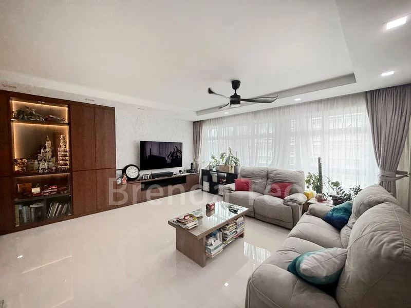 5 Room (5I) HDB for Sale in  453A Bukit Batok West Avenue 6 - Image 1