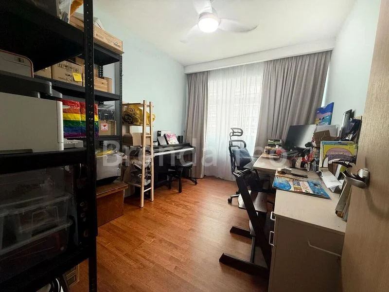 5 Room (5I) HDB for Sale in  453A Bukit Batok West Avenue 6 - Image 11