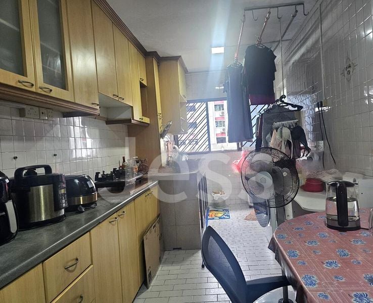 3 Room (3A) HDB for Sale in  313 Jurong East Street 32 - Image 7