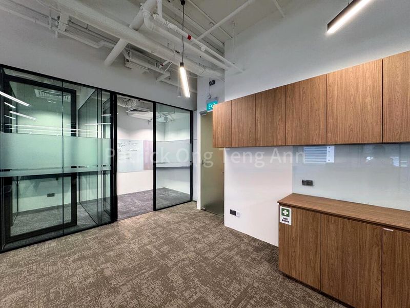 Office for Rent: Millenia Tower - Image 7