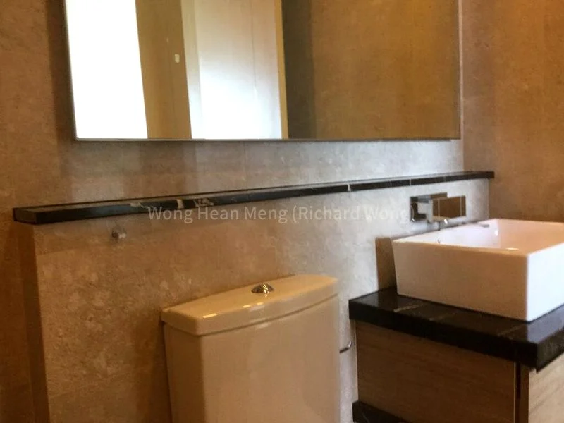2 Bed Condo for Sale in  Marina Bay Residences - Image 8