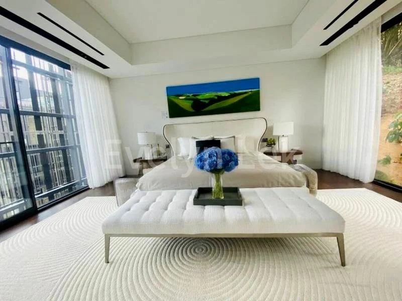 5 Bed Bungalow (Landed) for Sale in Clementi Park - Image 4