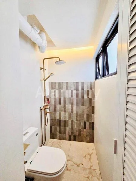 Jumbo HDB for Sale in  128 Marsiling Rise - Image 4