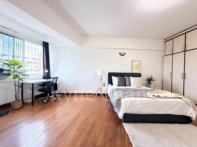 Master Room (Condo) for Rent in Pandan Valley - Image 3