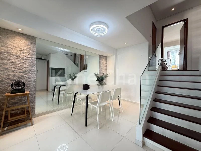 Master Room (Condo) for Rent in Pandan Valley - Image 12