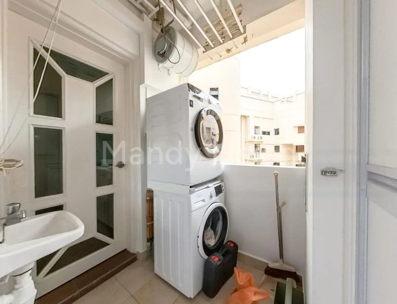 Common Room (Condo) for Rent in Heritage View - Image 6