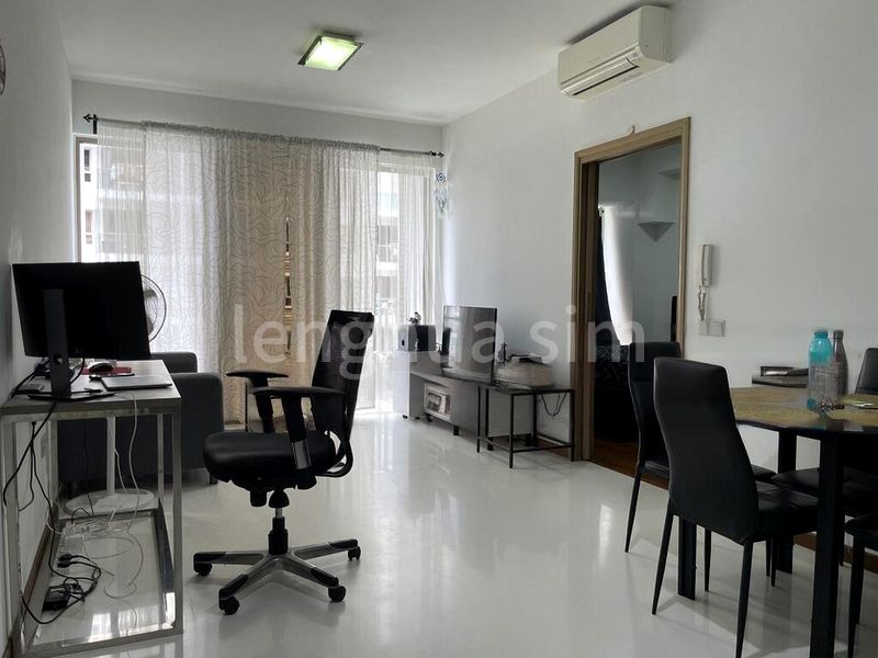 1 Bed Condo for Sale in  Waterfront Gold - Image 3