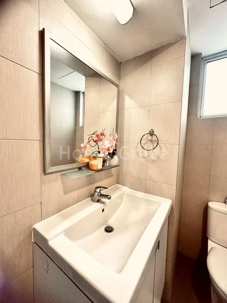 4 Bed Condo for Sale in Elias Green - Image 11