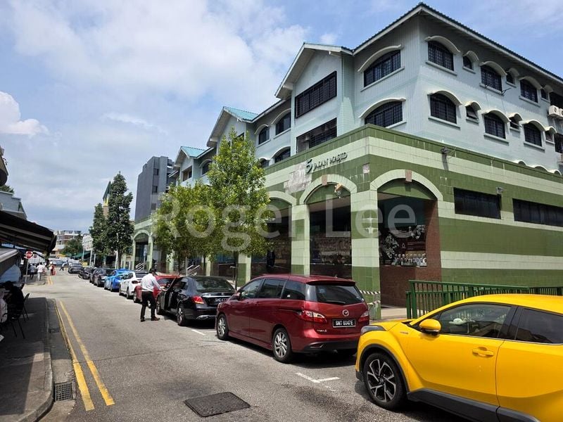 Shop / Shophouse for Rent: Kembangan, Changi Road - Image 3