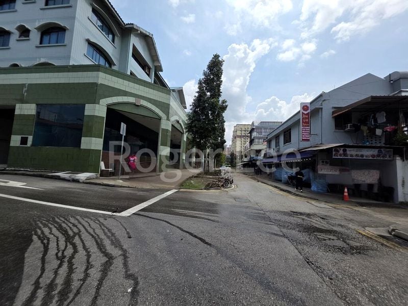 Shop / Shophouse for Rent: Kembangan, Changi Road - Image 6