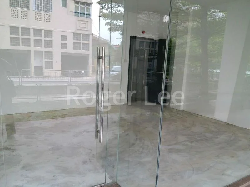 Shop / Shophouse for Rent: Kembangan, Changi Road - Image 4