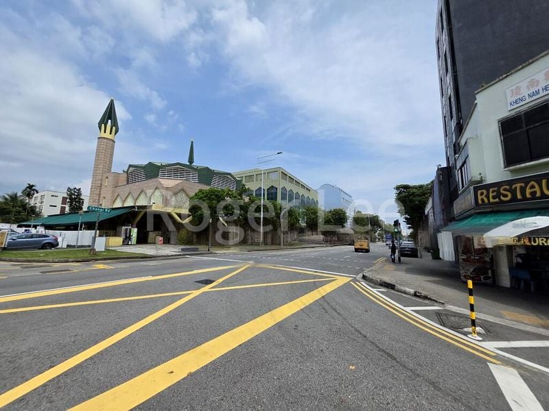 Shop / Shophouse for Rent: Kembangan, Changi Road - Image 5