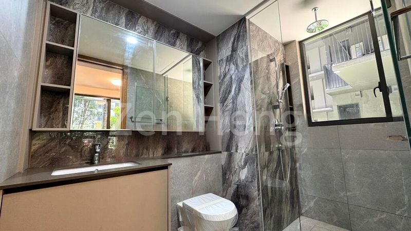 4 Bed Condo for Sale in  Penrose - Image 3