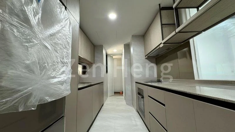 4 Bed Condo for Sale in  Penrose - Image 10