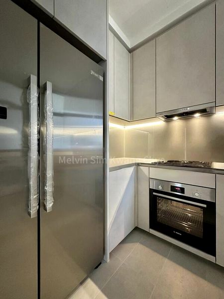 3 Bed Apartment (Condo) for Rent in 35 Gilstead - Image 16