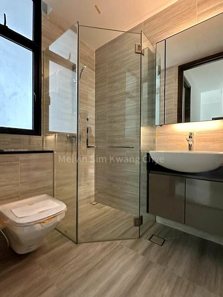 3 Bed Apartment (Condo) for Rent in 35 Gilstead - Image 5