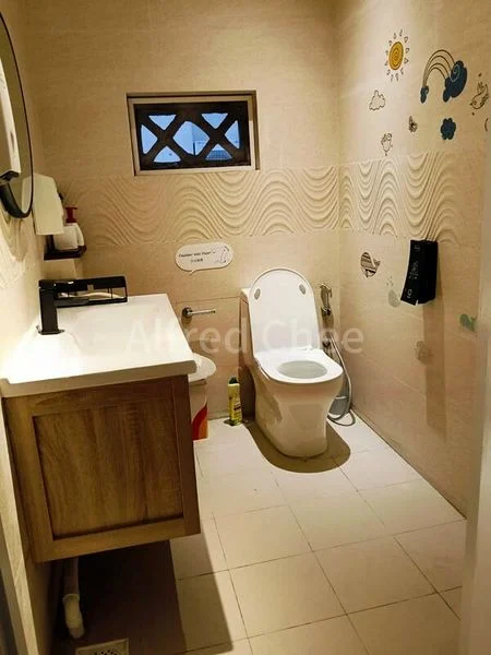 Shop / Shophouse for Rent: Super Prime, Low-Cost 3 Storey Beach Road Shophouse - Image 7