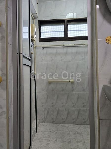 3 Room (3I) HDB for Sale in  13 Holland Drive - Image 6