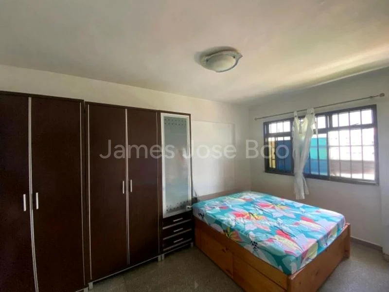 4 Room (4A) HDB for Sale in 673A Jurong West Street 65 - Image 1