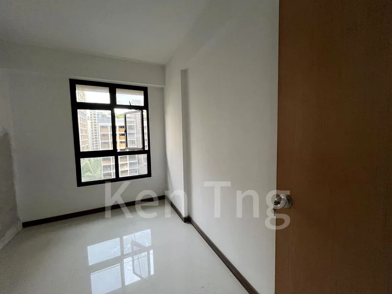 5 Room (5A) HDB for Rent in  111B Plantation Crescent - Image 7