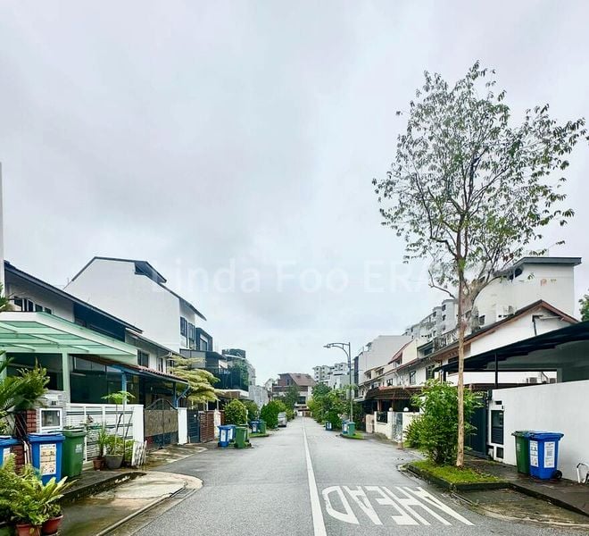 3 Bed Corner Terrace (Landed) for Sale in  Thomson Garden Estate - Image 1