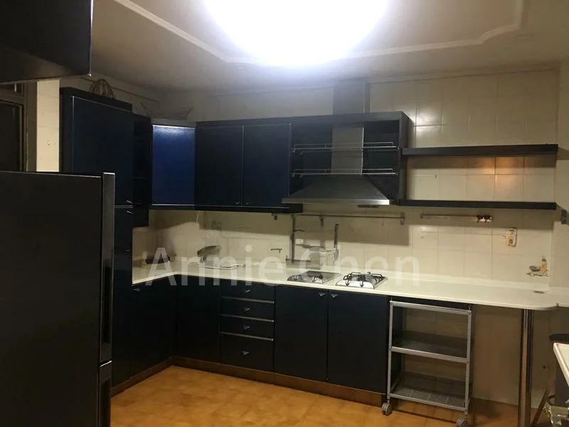 3 Bed Condo for Rent in  Far Horizon Garden - Image 6