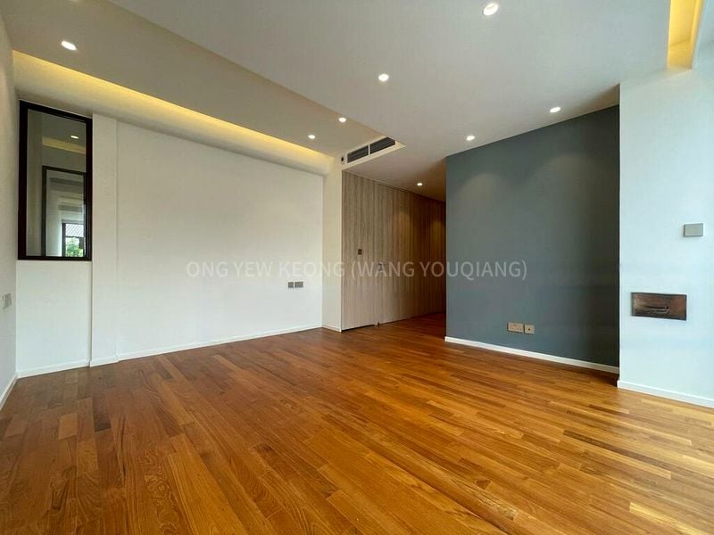 6 Bed Terraced House (Landed) for Sale in  Jalan Tua Kong - Image 4