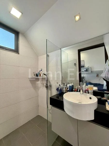 6 Bed Semi-Detached House (Landed) for Sale in Bo Seng Avenue - Image 12