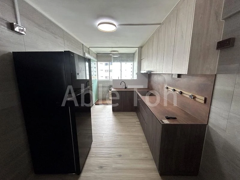 4 Room (4S) HDB for Rent in  319 Bukit Batok Street 33 - Image 4