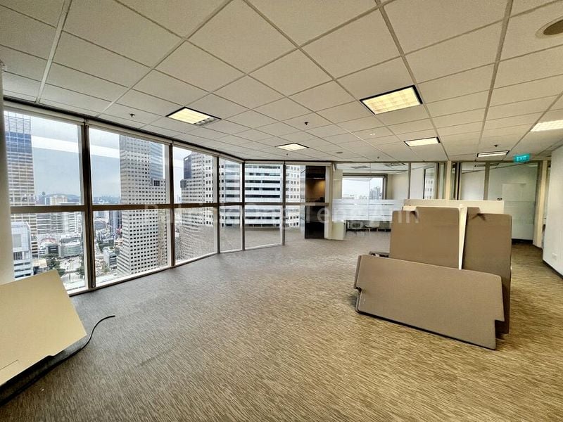 Office for Rent: Centennial Tower - Image 7