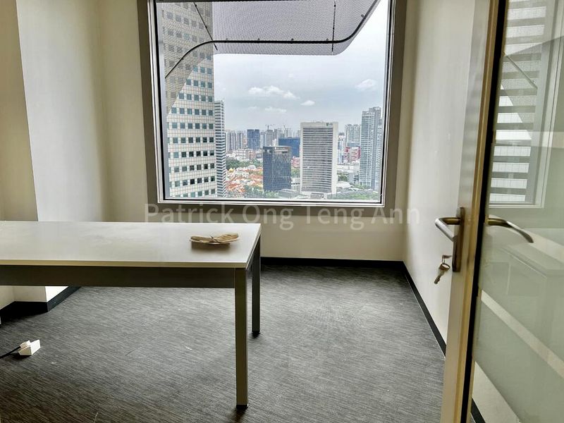 Office for Rent: Centennial Tower - Image 3