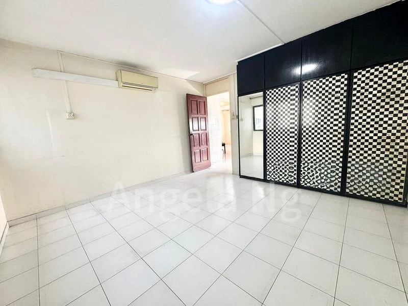 5 Room (5I) HDB for Sale in  288 Yishun Avenue 6 - Image 3