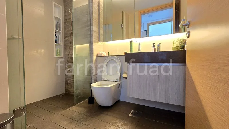 1 Bed Condo for Sale in  Hedges Park Condominium - Image 5