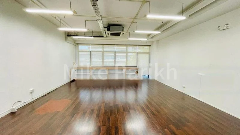 Light Industrial (B1) for Rent: Zervex, 1,200 Sq Ft on 18th Street - Image 1