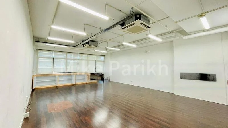 Light Industrial (B1) for Rent: Zervex, 1,200 Sq Ft on 18th Street - Image 4