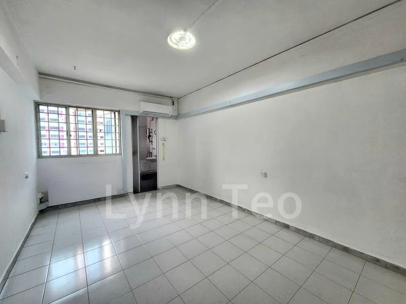 4 Room (4A) HDB for Sale in  449 Jurong West Street 42 - Image 2