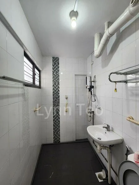 4 Room (4A) HDB for Sale in  449 Jurong West Street 42 - Image 1