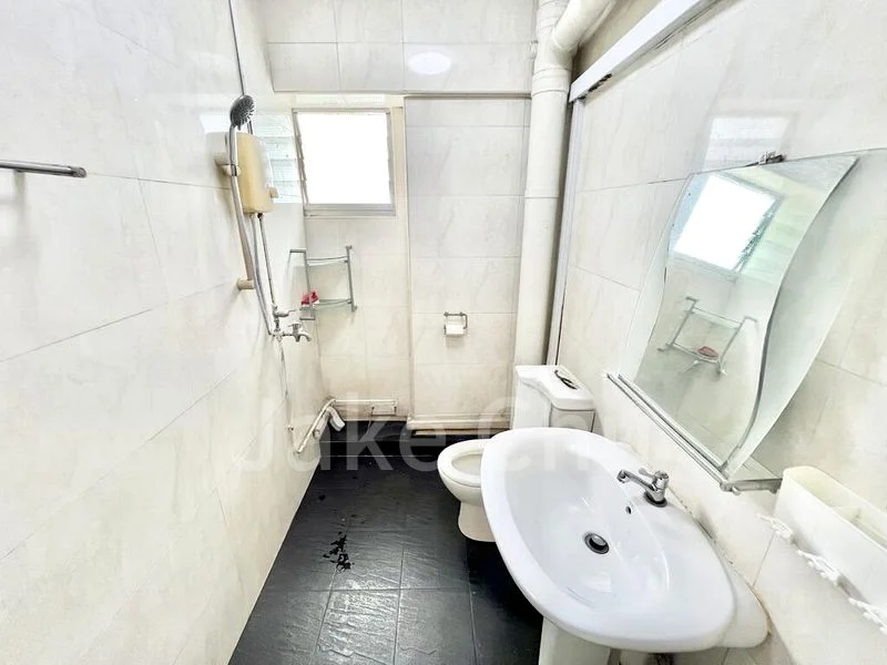 5 Room (5I) HDB for Rent in 343 Choa Chu Kang Loop - Image 12