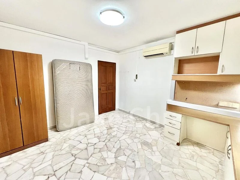 5 Room (5I) HDB for Rent in 343 Choa Chu Kang Loop - Image 9