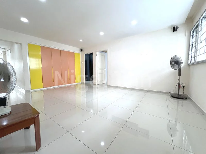 4 Room (4NG) HDB for Sale in  411 Commonwealth Avenue West - Image 1