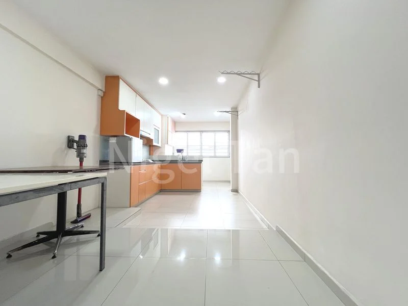 4 Room (4NG) HDB for Sale in  411 Commonwealth Avenue West - Image 6