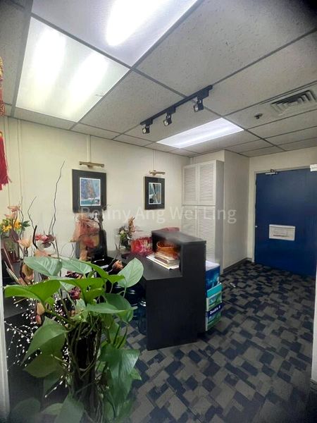 Office for Rent: International Plaza - Image 7