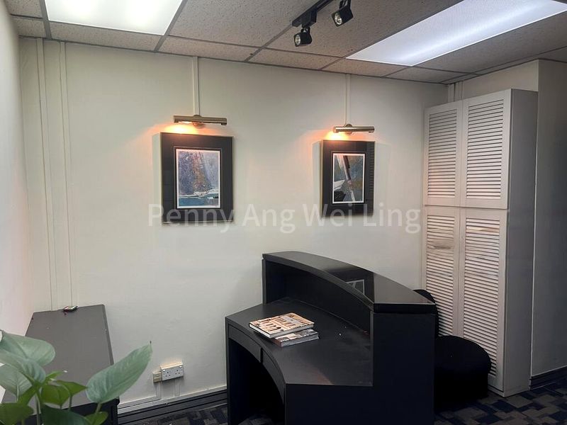 Office for Rent: International Plaza - Image 5