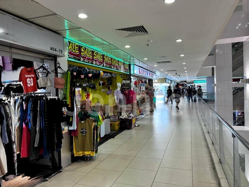 Shop / Shophouse for Sale: Lucky Plaza - Image 3